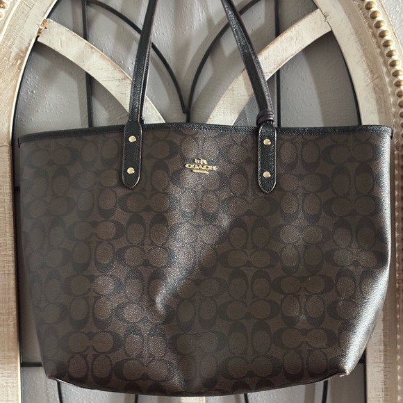 Coach reversible tote - Picture 1 of 16
